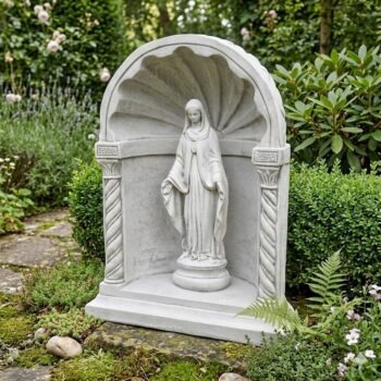Mariabeeld in nis middel Heiligenbeelden van beton voor de tuin