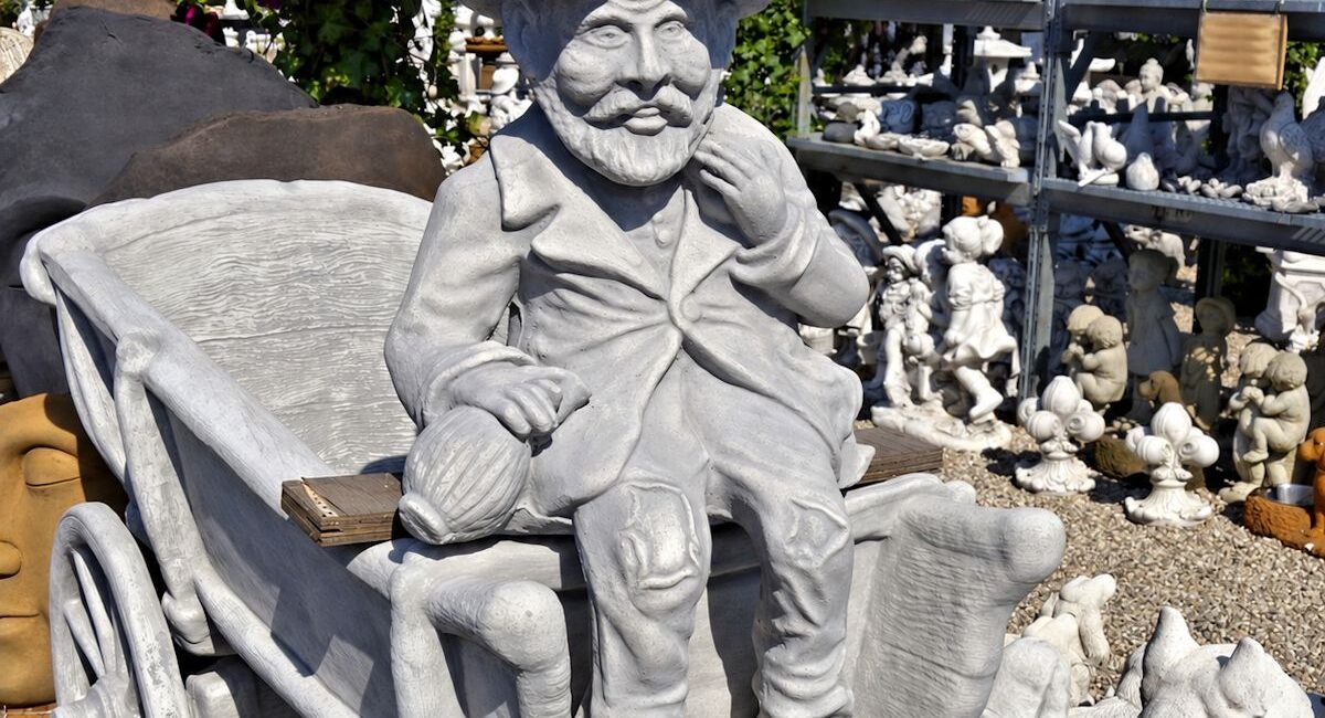 Tuindecoratie, Fonteinen en tuinbeelden Jose