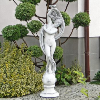 Frauenstatue anmutig