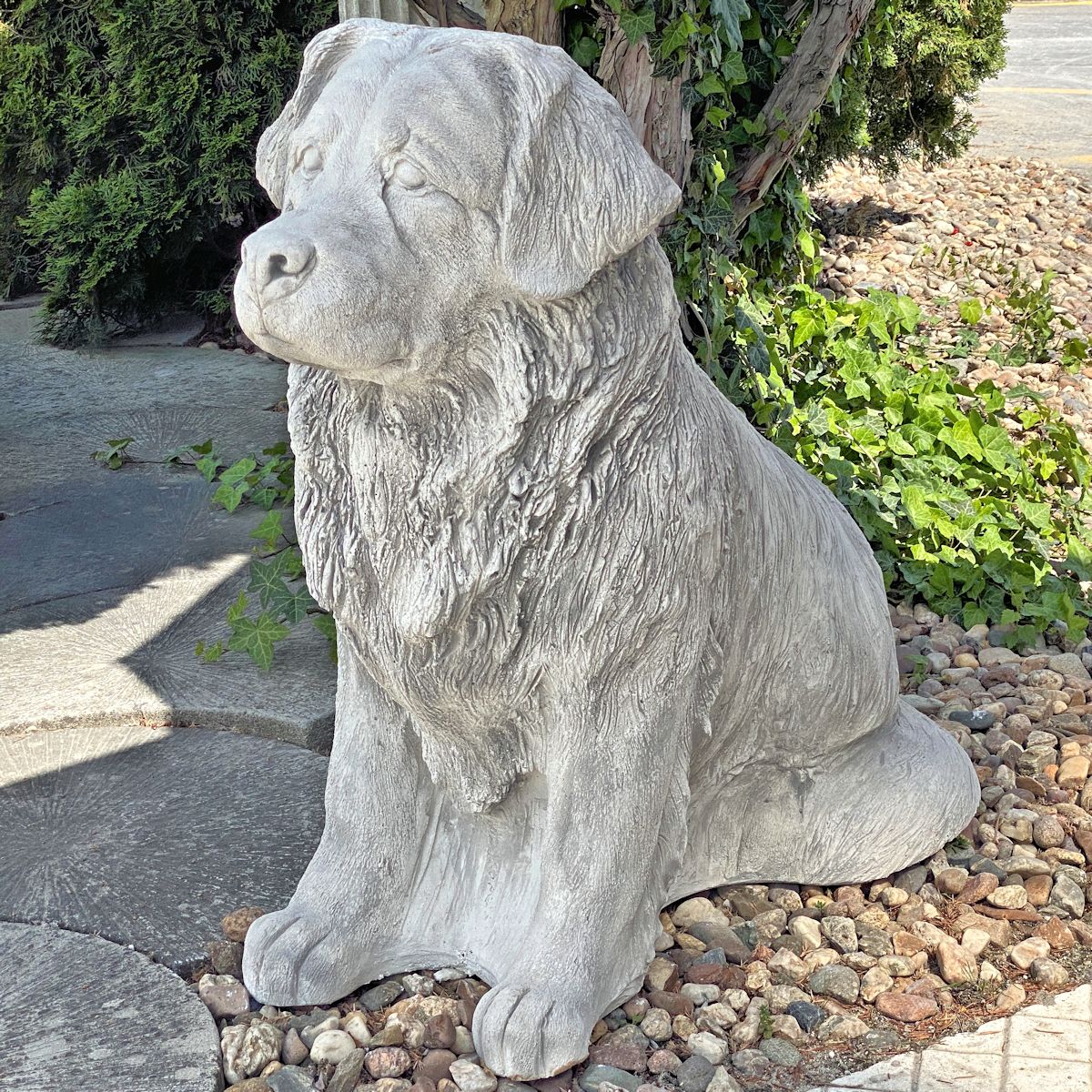 Berner-Sennenhund Hundefigur Dekoration Dog Gartenfigur Gartendeko