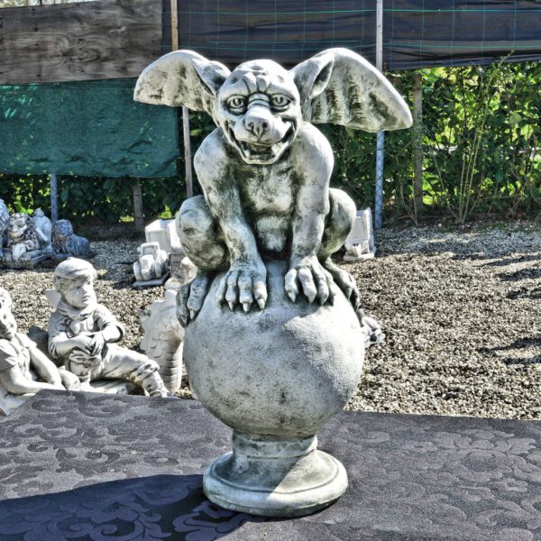 Gargoyle op bol