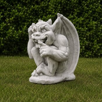 Gargoyle met vinger