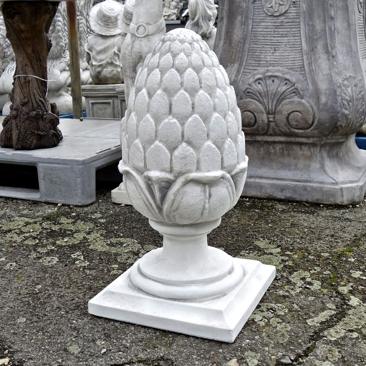 Tuindecoratie Artisjok dennenappel 54cm