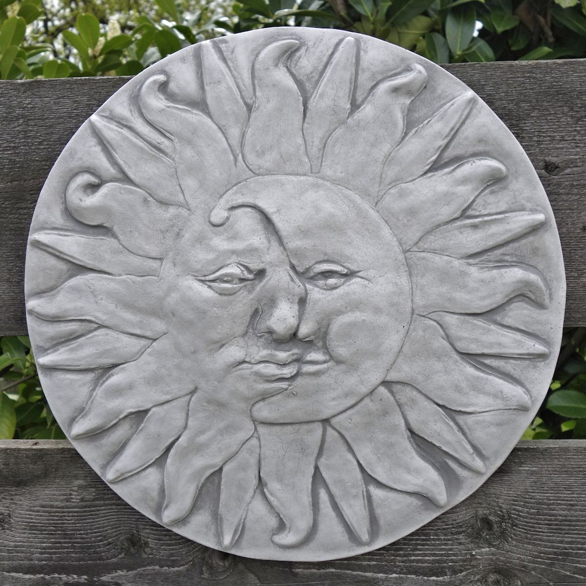 Beleefd rekruut straal Wanddecoratie Zon maan. Prachtig betonnen tuinbeeld voor in uw tuin.