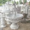 Diepe fontein met waterlelie