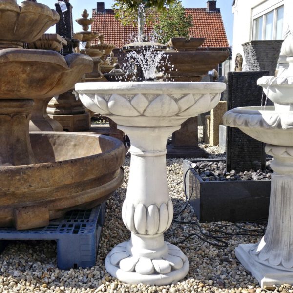 Brunnen Vogelbad